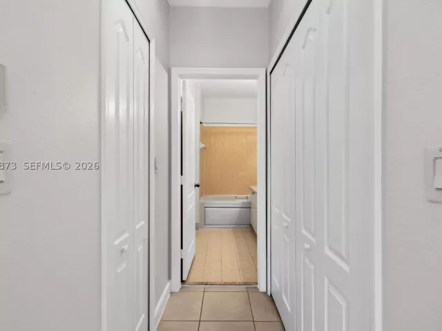 Продажа дома по адресу 14946 SW 9th Way - фото 9336307