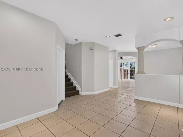 Продажа дома по адресу 14946 SW 9th Way - фото 9336284