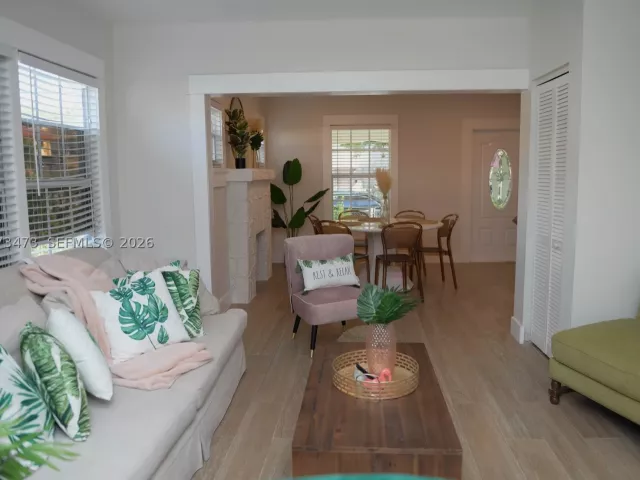 Продажа дома по адресу 1274 SW 5th St - фото 9336650