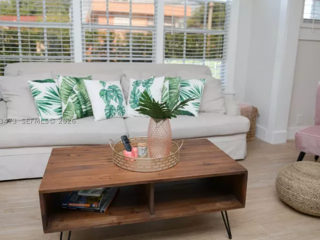 Продажа дома по адресу 1274 SW 5th St - фото 9336652