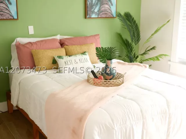 Продажа дома по адресу 1274 SW 5th St - фото 9336655