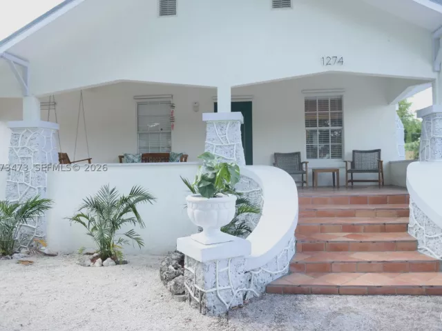 Продажа дома по адресу 1274 SW 5th St - фото 9336641