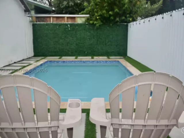 Продажа дома по адресу 1274 SW 5th St - фото 9336670