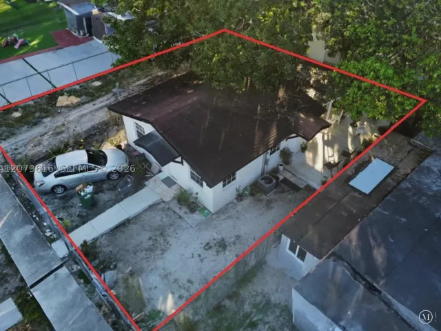 Продажа дома по адресу 2500 NW 91st St - фото 9336507