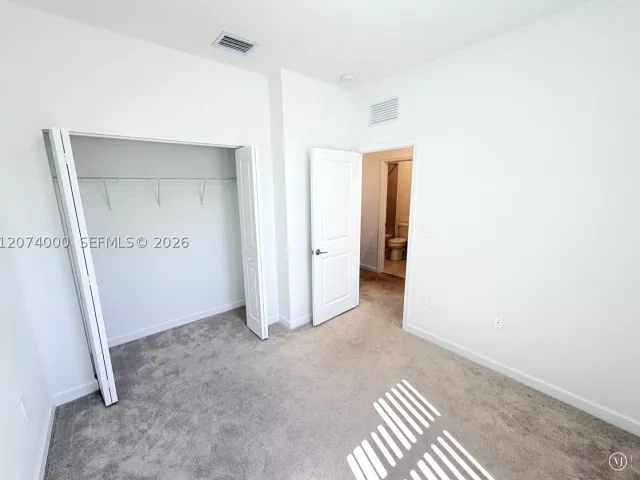 Продажа дома по адресу 12432 NW 23rd Ct - фото 9336483