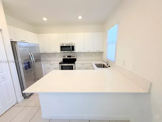 Продажа дома по адресу 12432 NW 23rd Ct - фото 9336468