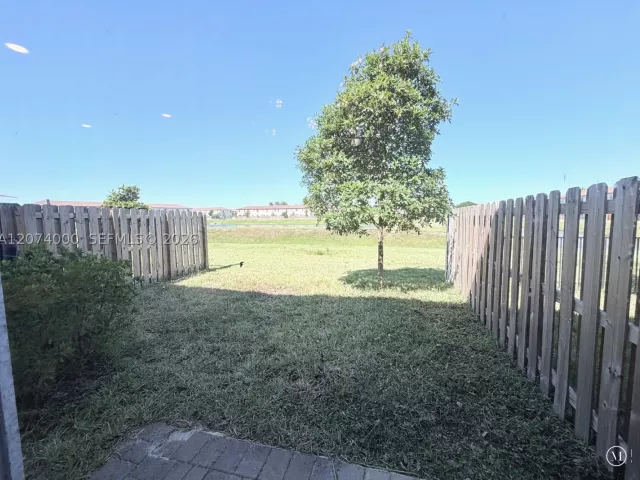 Продажа дома по адресу 12432 NW 23rd Ct - фото 9336471