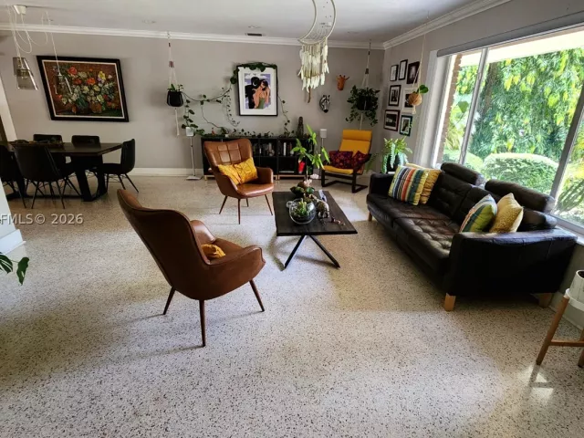 Продажа дома по адресу 391 NE 131st St - фото 9360172
