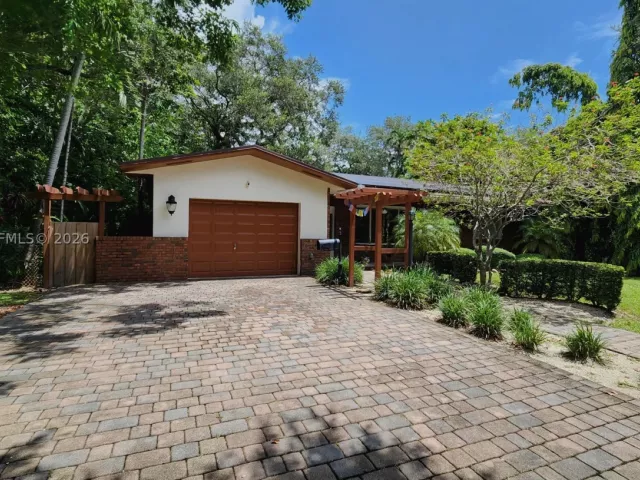 Продажа дома по адресу 391 NE 131st St - фото 9360158