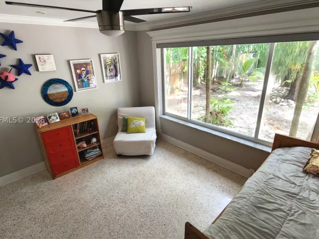 Продажа дома по адресу 391 NE 131st St - фото 9360186