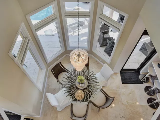 Продажа дома по адресу 2584 SE 12th Street - фото 9357395