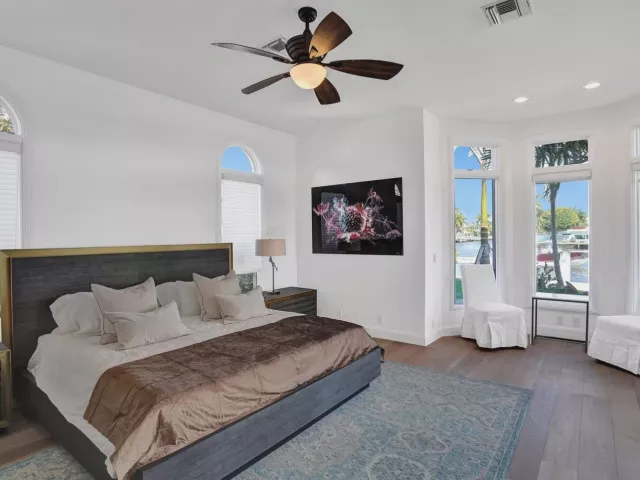 Продажа дома по адресу 2584 SE 12th Street - фото 9357403
