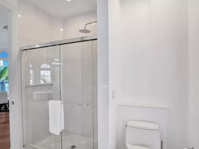 Продажа дома по адресу 2584 SE 12th Street - фото 9357413