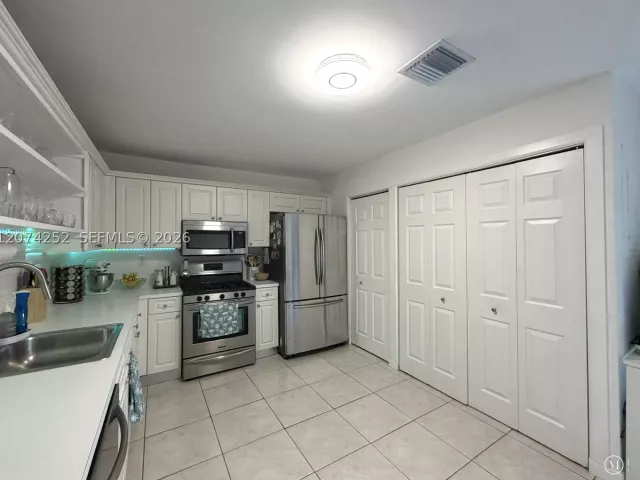 Продажа дома по адресу 15316 SW 111th St - фото 9356648