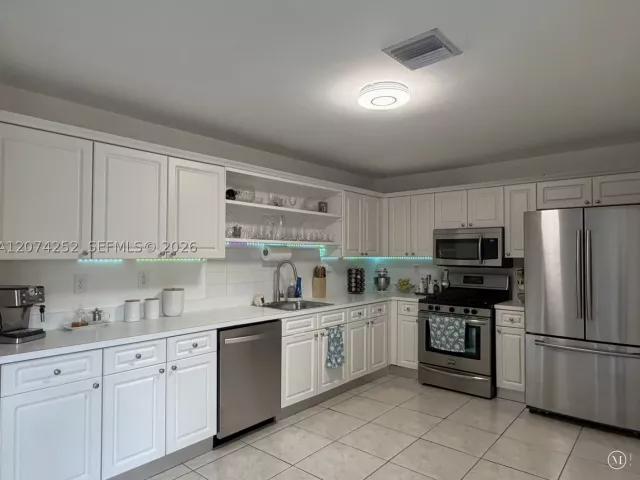 Продажа дома по адресу 15316 SW 111th St - фото 9356645