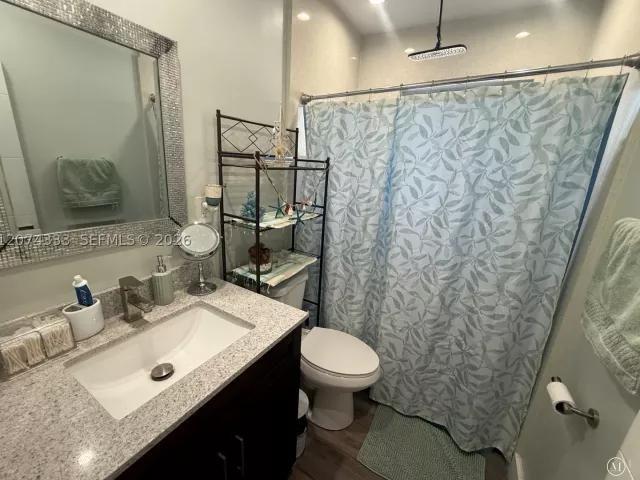 Продажа дома по адресу 1201 N 70th Way - фото 9362858