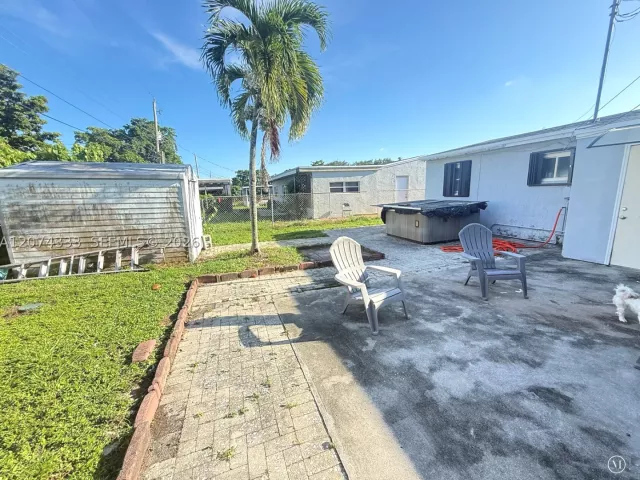 Продажа дома по адресу 1201 N 70th Way - фото 9362866