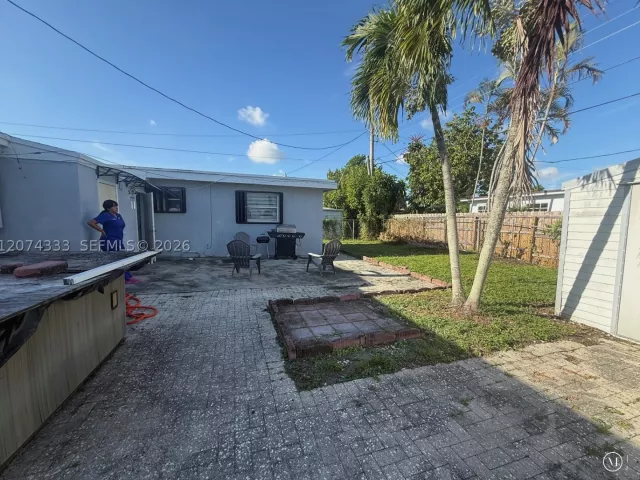 Продажа дома по адресу 1201 N 70th Way - фото 9362868