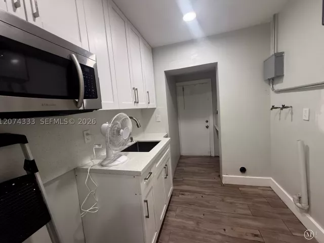 Продажа дома по адресу 1201 N 70th Way - фото 9362870