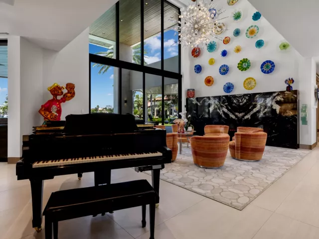 Продажа дома по адресу 200 Fiesta Way - фото 9376663