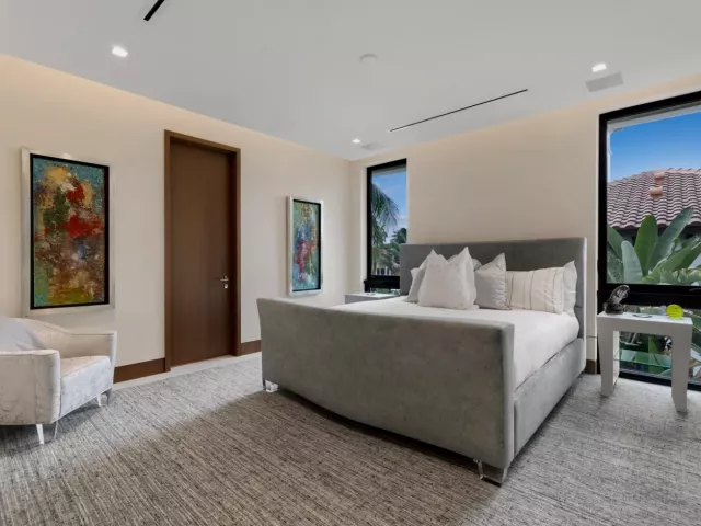 Продажа дома по адресу 200 Fiesta Way - фото 9376683