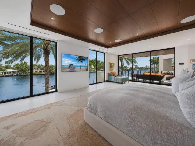 Продажа дома по адресу 200 Fiesta Way - фото 9376656