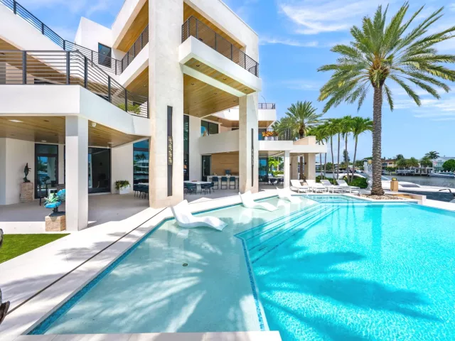 Продажа дома по адресу 200 Fiesta Way - фото 9376658