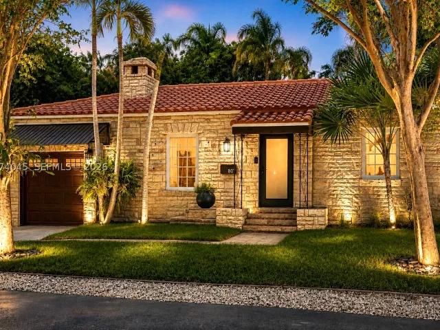Продажа дома по адресу 801 NE 70th St - фото 9373464