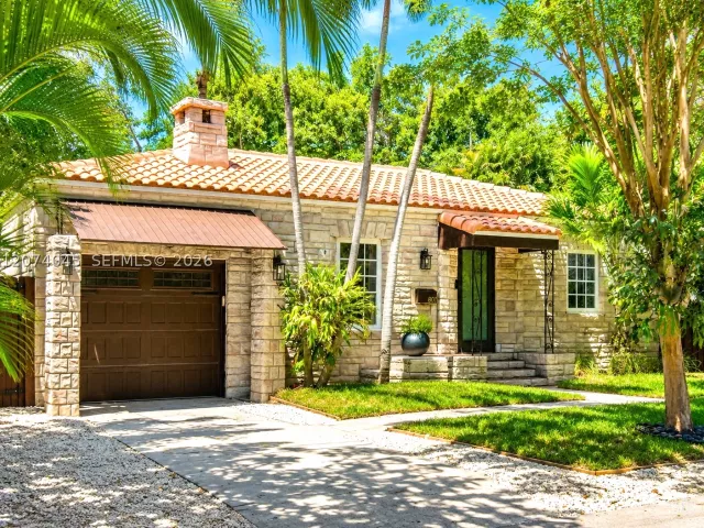 Продажа дома по адресу 801 NE 70th St - фото 9373466