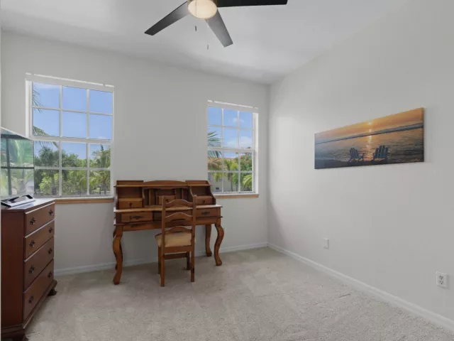 Продажа дома по адресу 1020 E LONGPORT Circle 6B - фото 9371923