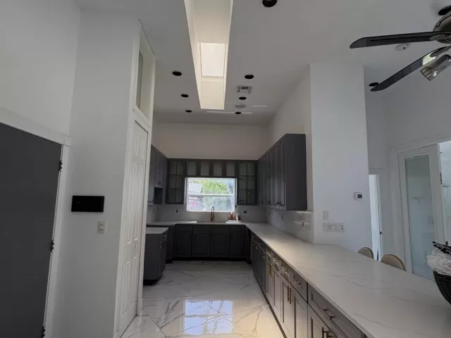 Продажа дома по адресу 641 NW 28TH Street - фото 9362069