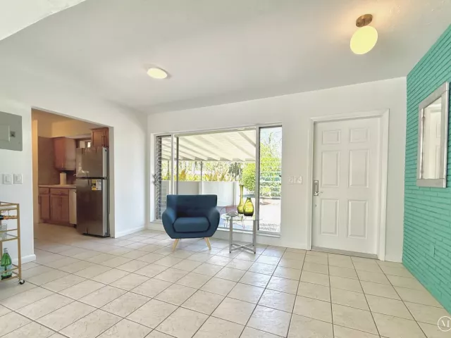 Продажа дома по адресу 1532 NE 27TH Drive - фото 9369438