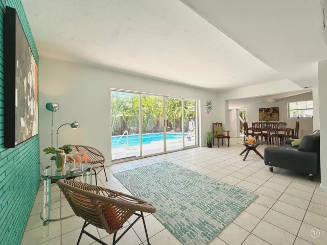 Продажа дома по адресу 1532 NE 27TH Drive - фото 9369443