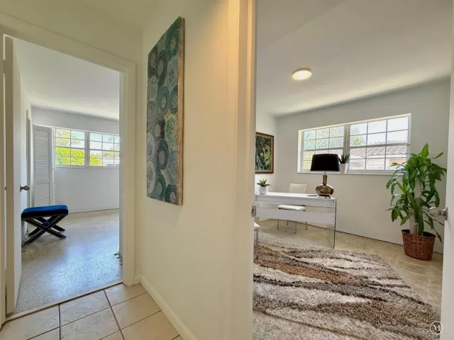 Продажа дома по адресу 1532 NE 27TH Drive - фото 9369448