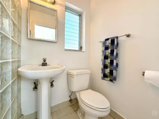 Продажа дома по адресу 1532 NE 27TH Drive - фото 9369451