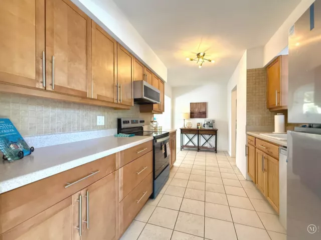 Продажа дома по адресу 1532 NE 27TH Drive - фото 9369427