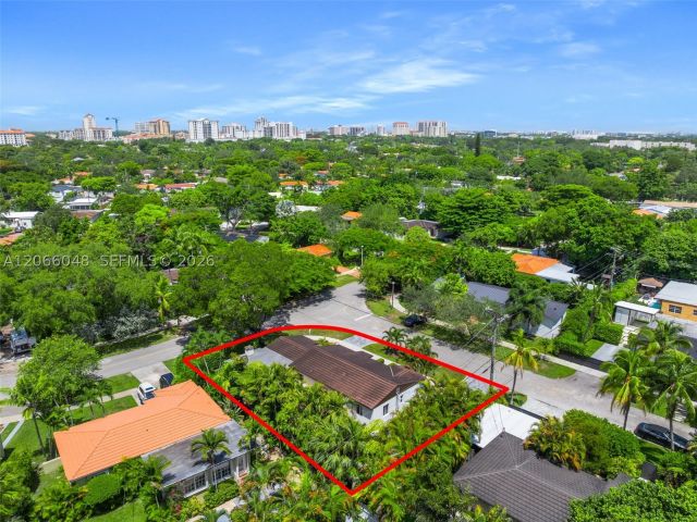 Продажа дома по адресу 3210 SW 19th Ter - фото 9373022