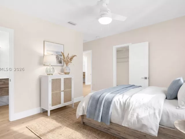 Продажа дома по адресу 3210 SW 19th Ter - фото 9372979