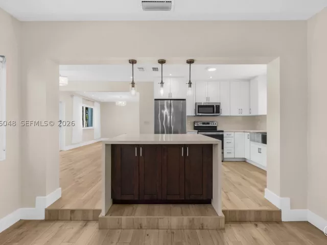 Продажа дома по адресу 3210 SW 19th Ter - фото 9372991