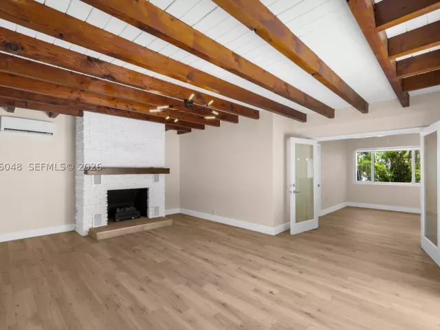 Продажа дома по адресу 3210 SW 19th Ter - фото 9372995