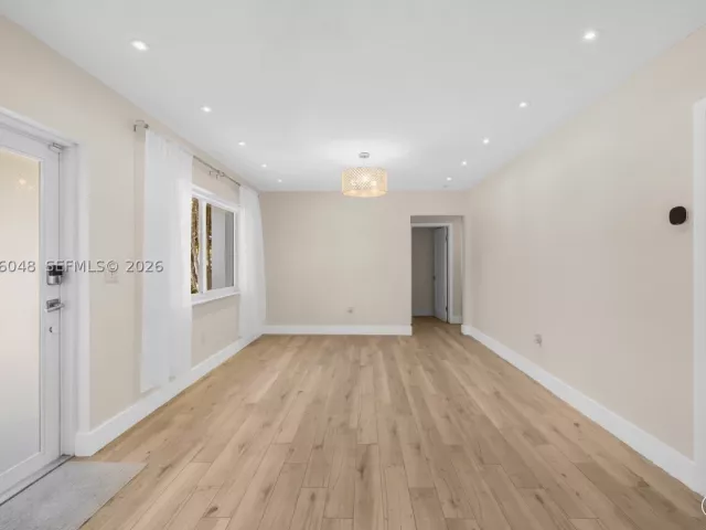 Продажа дома по адресу 3210 SW 19th Ter - фото 9372999