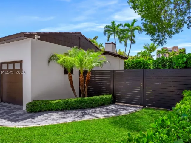 Продажа дома по адресу 3210 SW 19th Ter - фото 9372972