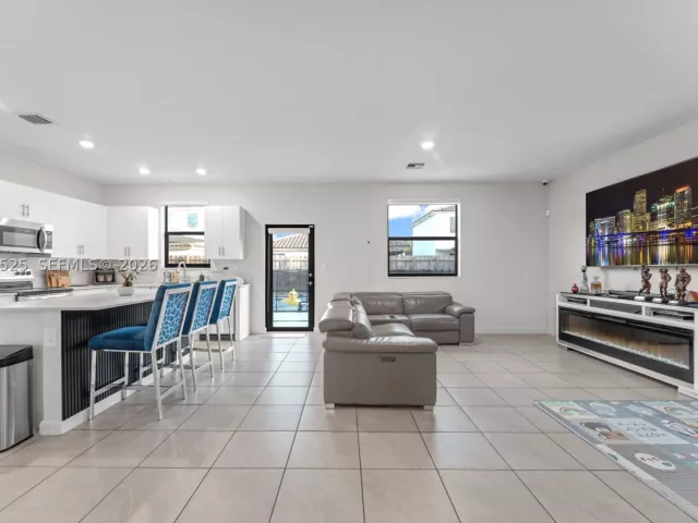 Продажа дома по адресу 11944 SW 240th St - фото 9345534