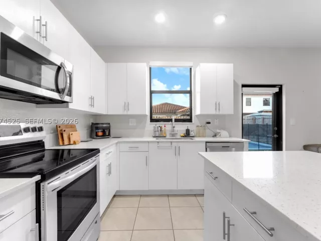 Продажа дома по адресу 11944 SW 240th St - фото 9345536