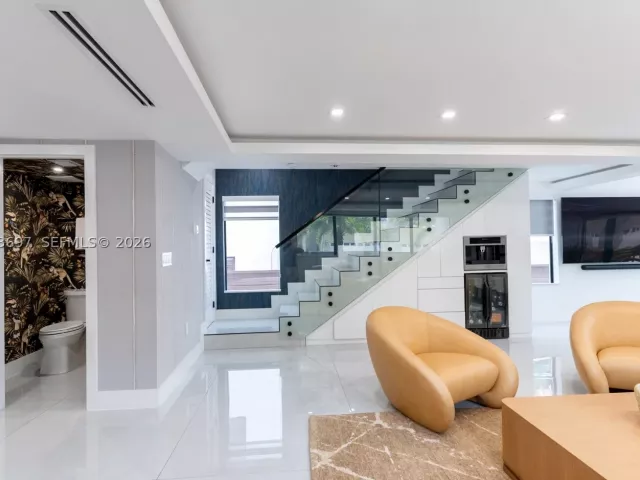 Продажа дома по адресу 5601 N Ocean Dr - фото 9339629