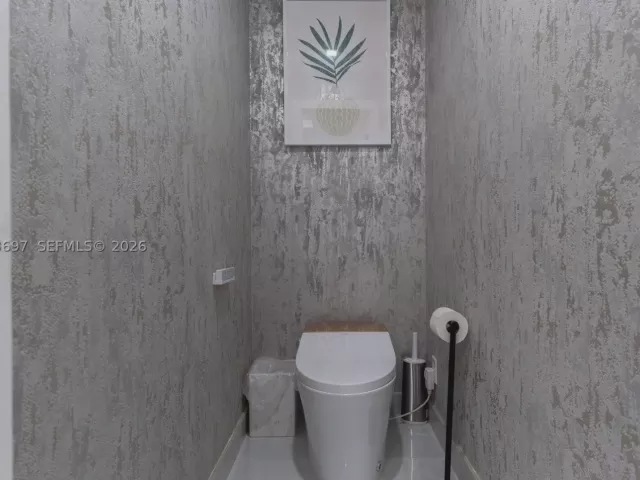 Продажа дома по адресу 5601 N Ocean Dr - фото 9339672