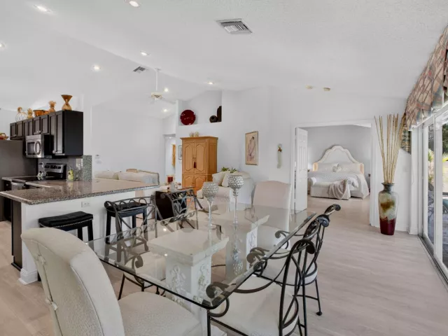 Продажа дома по адресу 13275 ROYALE SABAL Court - фото 9350979