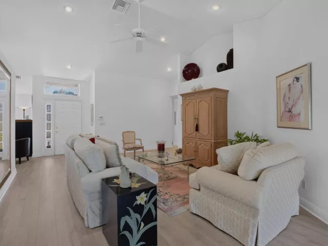 Продажа дома по адресу 13275 ROYALE SABAL Court - фото 9350982