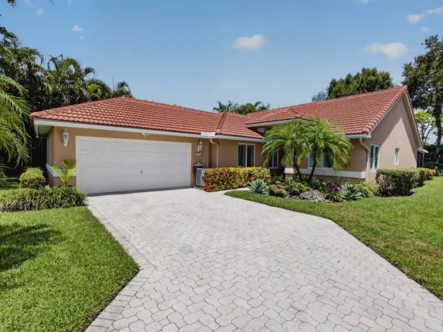 Продажа дома по адресу 13275 ROYALE SABAL Court - фото 9350970