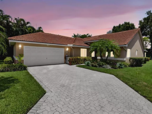 Продажа дома по адресу 13275 ROYALE SABAL Court - фото 9350971